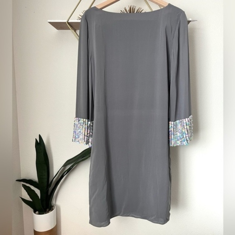 A+O dress Alice + Olivia shift grey Silk iridescent Sequin Cuff